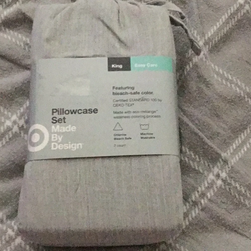 NWT- MADE BY DESIGN KING PILLOWCASES